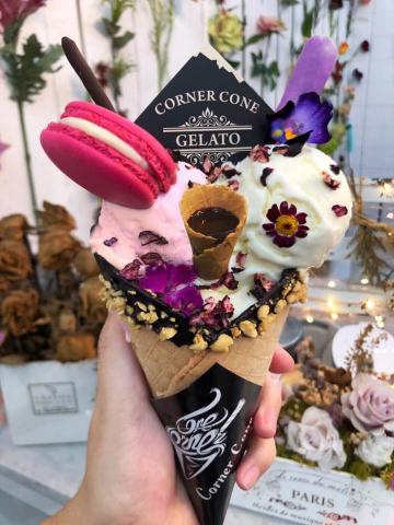 酷礦美式手作霜淇淋-台中公益店 - 酷礦美式手作霜淇淋一週年紀念款！歐菲蒂雅，華麗的風格深得網美與美食部落客喜愛。