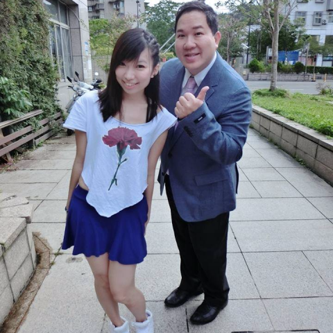 肉肉(小q)老師-街舞/流行mv教學/造型烘焙教學/部落格寫 - 活動表演 肉肉(小q)老師-街舞/流行mv教學/造型烘焙教學/部落格寫 - 活動表演