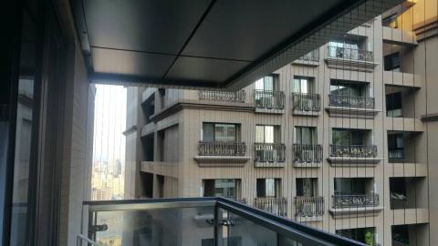 家舒適隱形鐵窗x防墜網 - 陽台直向隱形鐵窗