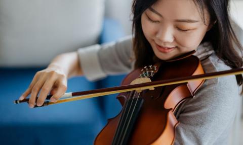 中提琴陪練正式老師接家教服務