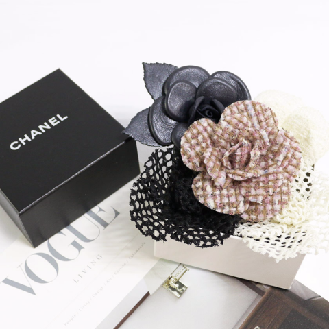 yushan - 別針品牌情境圖拍攝