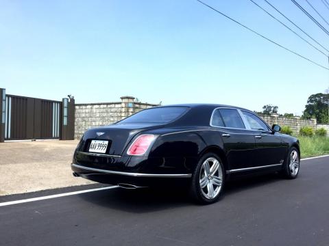 陳建瑋 - 專業結婚禮車、商務接送、會展擺設