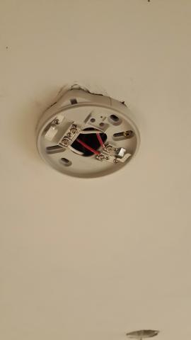 水電工程 - 新建集合式住宅大樓
消防探測器安裝