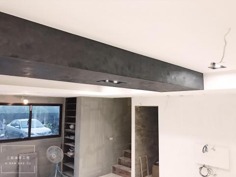 三設企業 - • 施工地點:七堵透天厝
• 服務項目:全室粉刷噴漆、特殊仿飾藝術塗裝
• 坪數:60坪
--------------------------------------------------
⚠️歡迎需要粉刷裝潢的老闆們請致電或私訊詢問哦～
?服務範圍：北北基、桃園、新竹以北
?免費線上諮詢?免費到府估價
➖提供線上報價服務➖
✅免費諮詢專線：0987350753