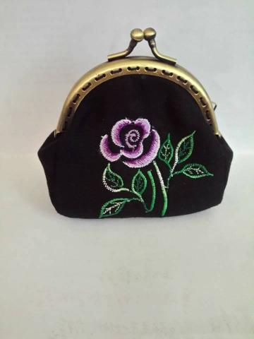 SCL淑貞服裝訂做修改工作室 - 電繡口金包