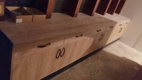 蚵仔　　木作工程 - 舊式儲櫃重新貼皮翻修