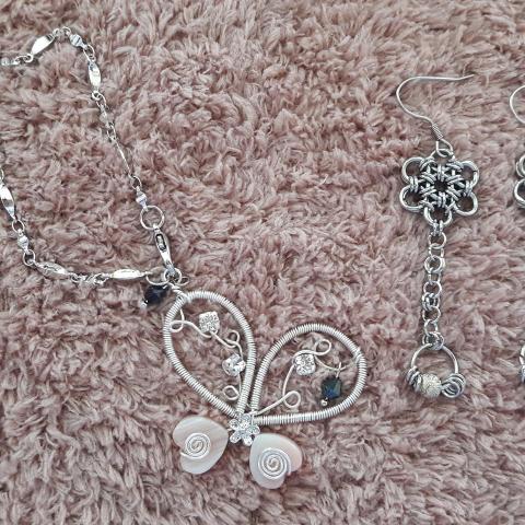 Fluttering Jewelry Desigh - 