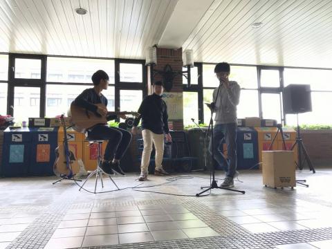 邱詠芃 - 月表演