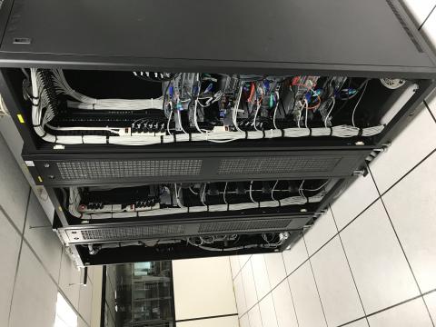 江睿紘 - 專業政府 公司 機房  精密空調設計規劃與安裝