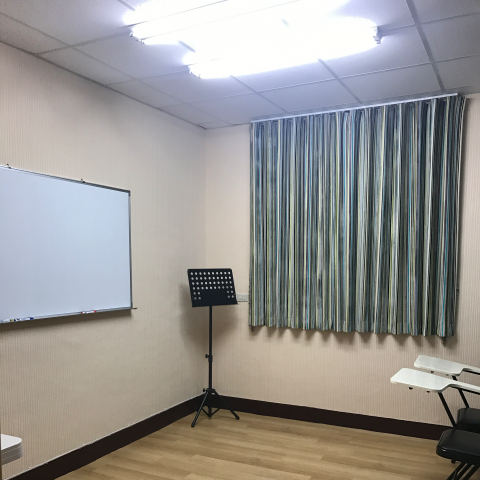 鄧昕宜 - 小間琴房