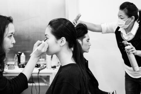 Fly - 《我裁了一塊布》亞東技術學院織品服裝設計 第三屆畢業動態展 
後台紀錄