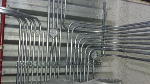 统理水电 - 大樓ENT电管施作。