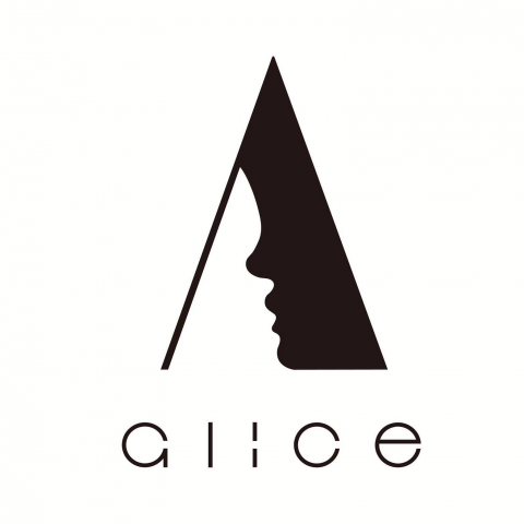 里愛 - 香水品牌L o g o 設計