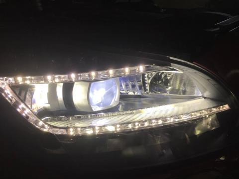 大燈快潔 - 施作後
車種: BEZN CLS350
左車燈 
狀況:霧化 