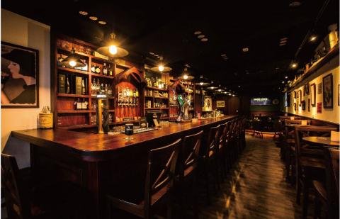 榮群營造股份有限公司-室內設計/婚禮佈置/花藝設計/平面設計 - 商業空間設計---愛爾蘭酒吧