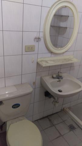 陳筱玟 - 廁所清潔前