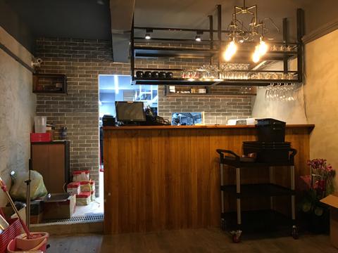 暖鑫室內設計有限公司 - 工業風-義式料理 吧檯 