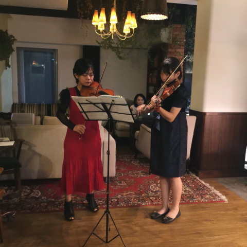 劉老師 - 一年一次學生發表演奏會，讓學習更有成就感。