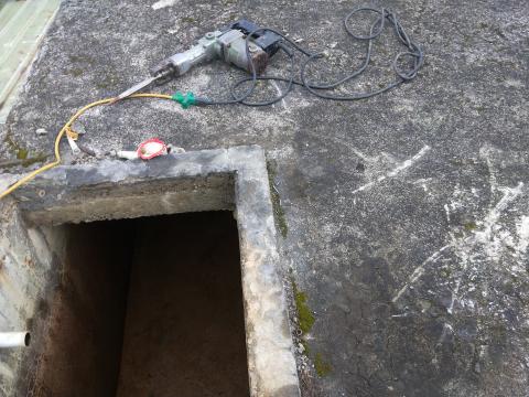 曹龍翔 - 拆除老舊水塔頂部 準備安裝 白鐵水塔...