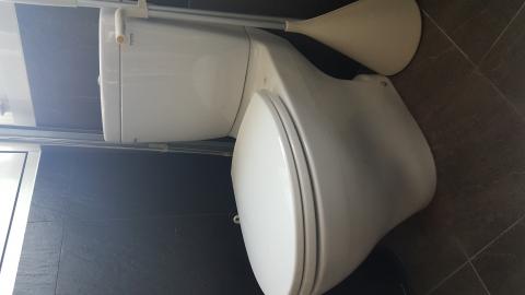 林旭崙集佳水電裝修 - 拆除舊有的馬桶