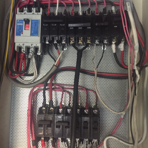 提供發電機維修保養服務的專家張佑禎