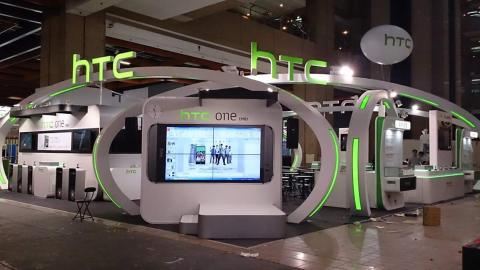 簡文萱 - 攤位規劃、設計、執行