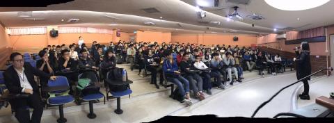 牧設計 - 2015-2018 在台北科技大學辦理行銷、媒體講座
每學期１場，每場共有150以上人次參與