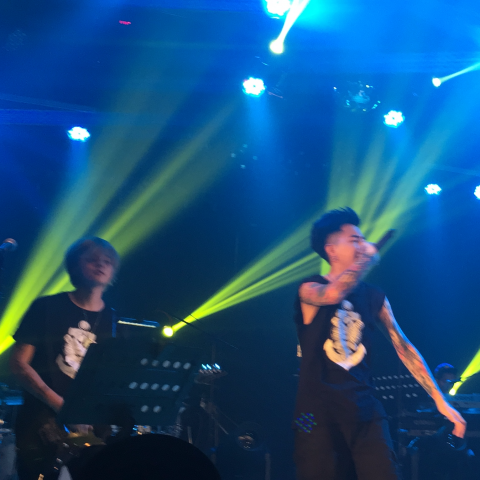 悍客音樂hangout music - 謝和弦「要你知道」演唱會