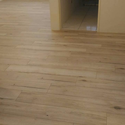 佳欣木質地板 - 