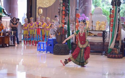  - 2015高雄隆豐寺表演Pushpanjali