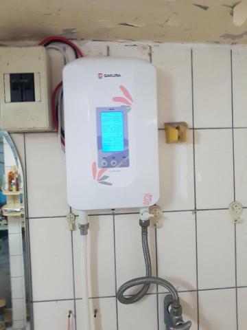 國品居家修繕 - 數位式即熱式電熱水器