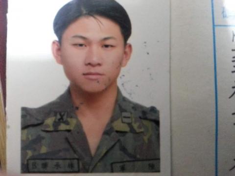 自由派工作室游泳教學 - 陸官畢業照 自由派工作室游泳教學 - 陸官畢業照