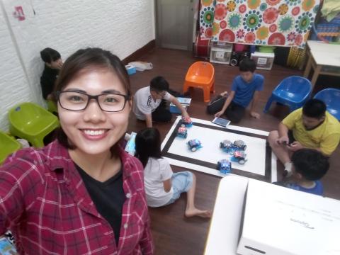 越南書店的清水 - 台灣機器人教學助教