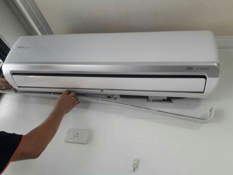 FB青堂冷氣水電工程行 - 日立63安裝