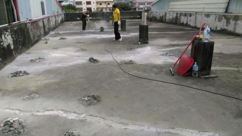 房屋翻修工程 - 頂樓防水施工