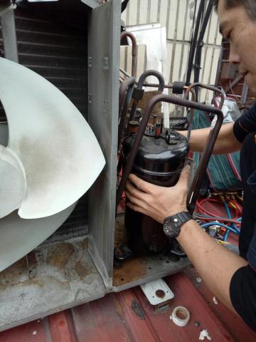 詠威冷氣空調 - 分離式維修