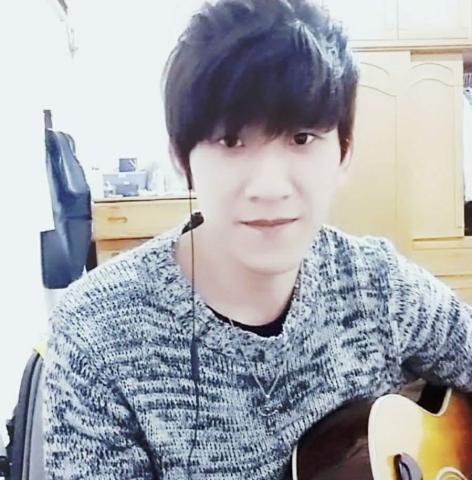 洪小傑~吉他老師 - 自彈自唱事件很快樂的事