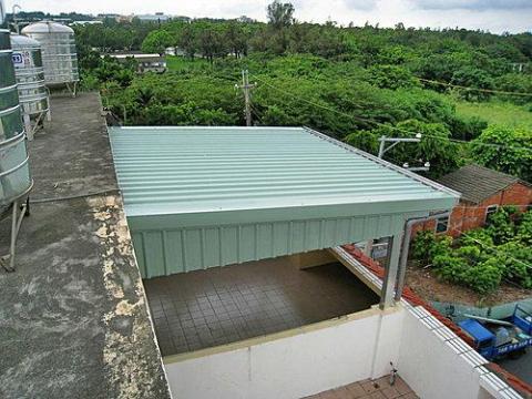 俊翔不鏽鋼 - 浪板搭建