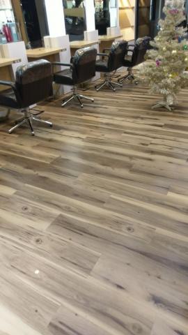 宏健實業有限公司 - 中和區的美髮店