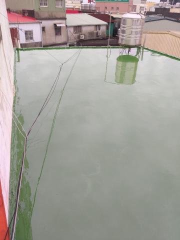 鴻利工程 - Pu防水頂樓施作！