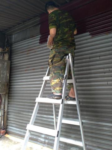 約西亞工作室 - 鐵門上漆