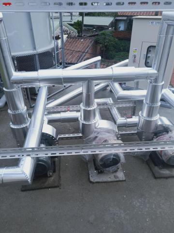 五金清理、污水管隔音、服務至上滿足你的任何需求、目前沒女按摩 - 屋頂冰水馬達系統管路鋁皮施作