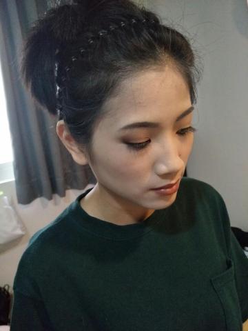 艾蜜莉 - 大地棕色系日常或是正式場合都可以完美駕馭