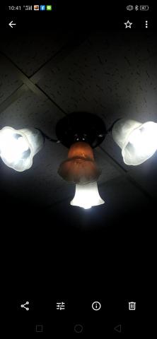 莊勝超 - 新安裝燈具。