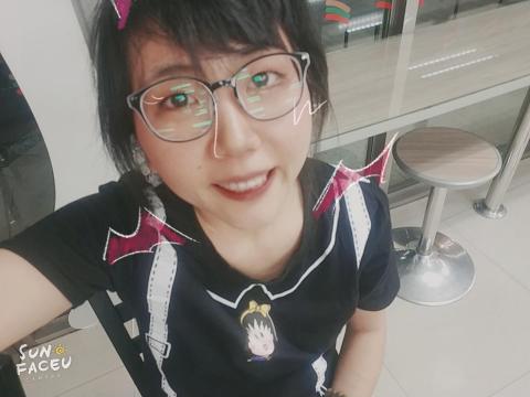 野口小波 KOL 文案外包中心＆手機攝影女攝影＆大尺碼模特兒 - me.