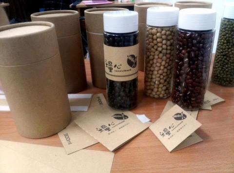 佟道詩 Nico - CIS設計  包裝設計