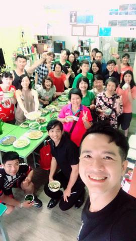 GZ營養運動俱樂部 - 團隊和學員一起吃飯