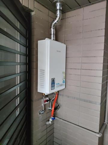 台灣發光事業群有限公司 - 熱水器安裝