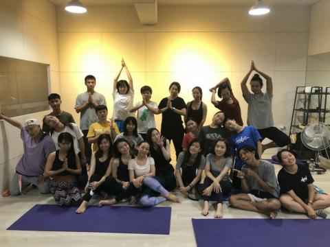 木子 光鄰瑜伽工作室 - 瑜珈工作坊