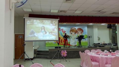 奕冠音響燈光工程 - 投影機